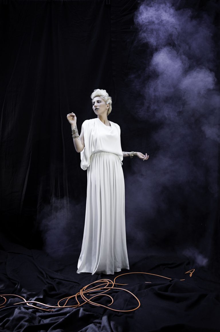 Malika Ayane con il make-up di Paolo Pinna